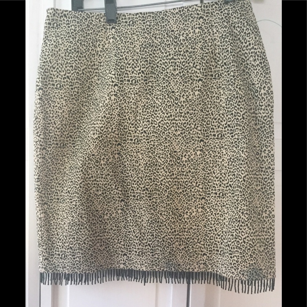 Leopard print adorable skirt.
